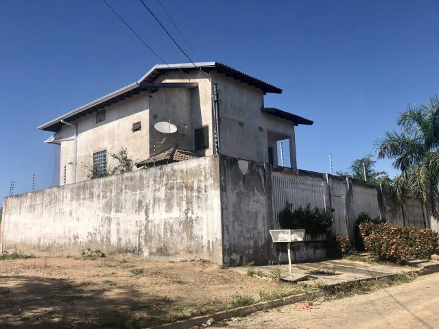 #8 - Casa para Venda em Cuiabá - MT - 2